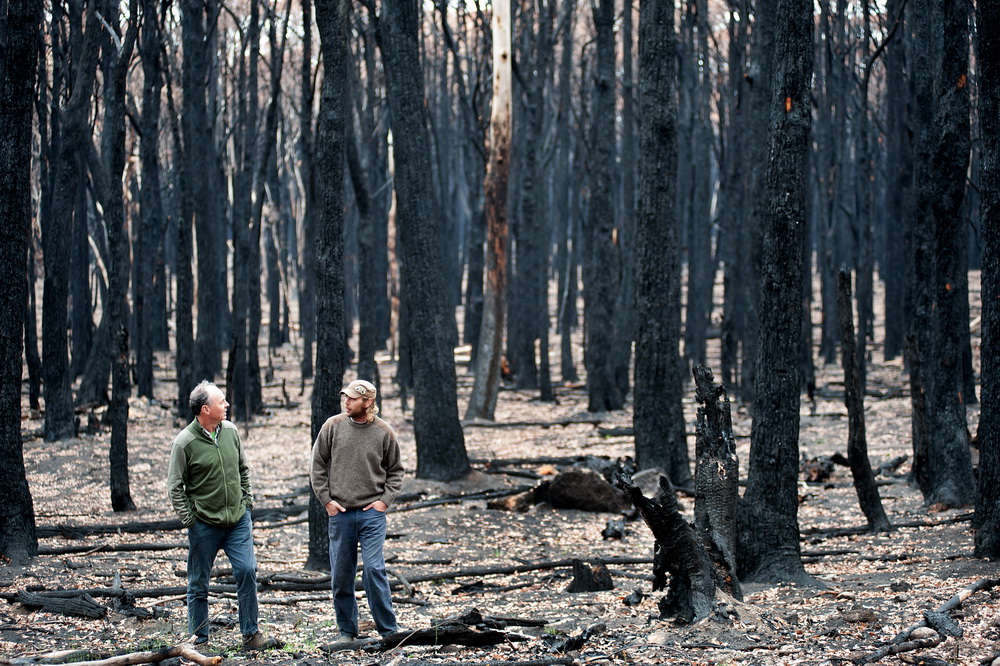 Landowner Hamish Anderson talks to FIre Recovery Officer from MRSC on is porperty after the recent CObaw-Lancefield Fires.©Scheltema